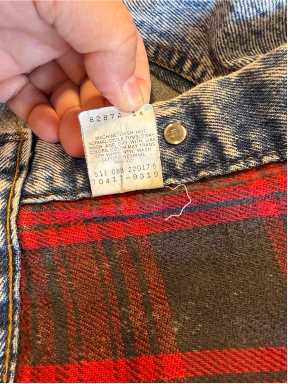 Vintage Levi’s 80s acid wash plaid lined button up jean jacket size Large - Picture 14 of 14